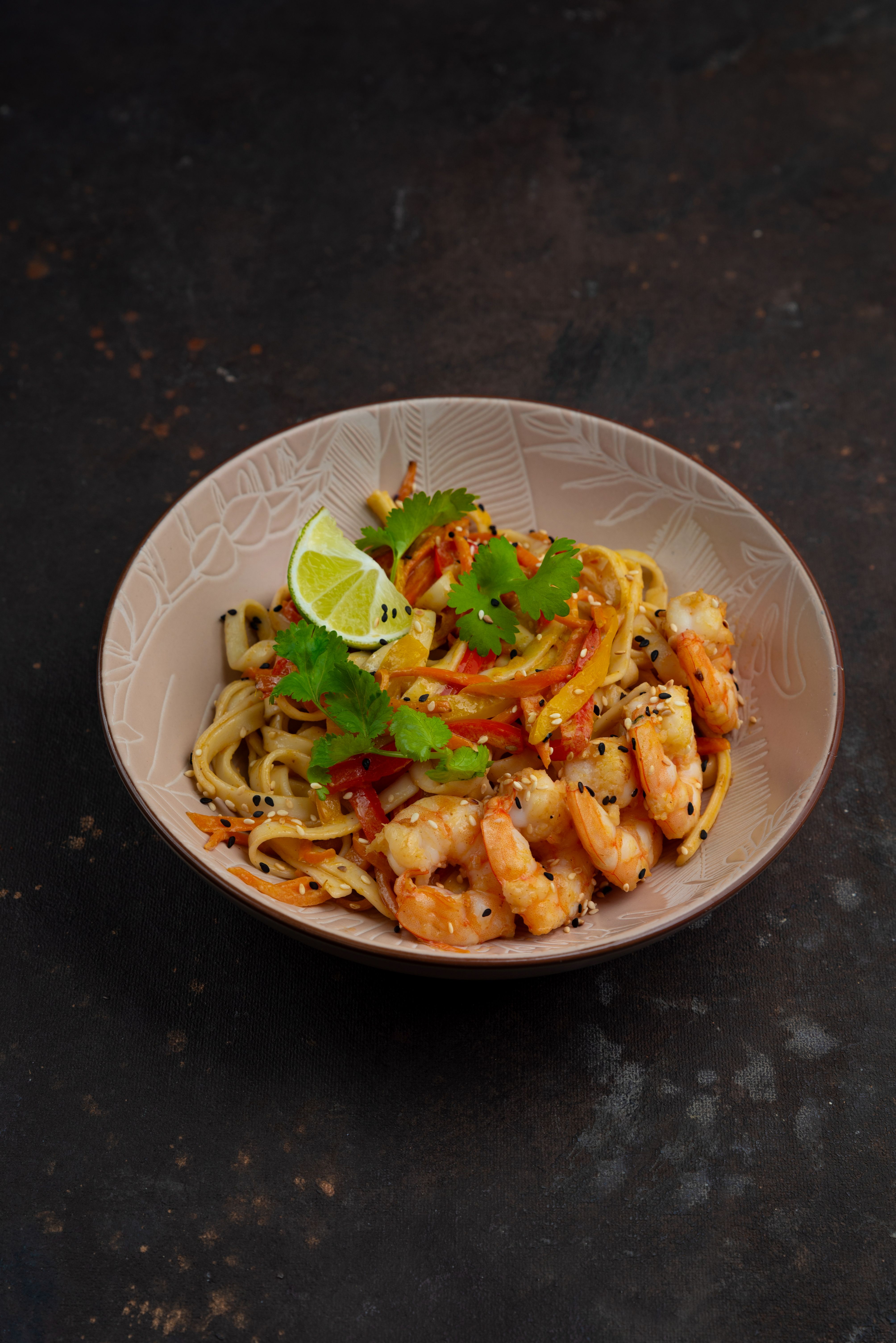 Лапша Том-Ям с креветками