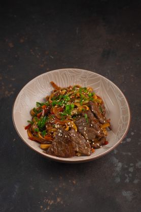 Лапша с пряной говядиной