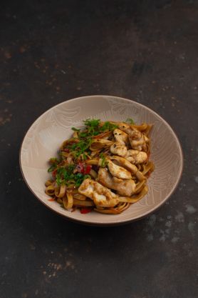 Лапша с курицей терияки